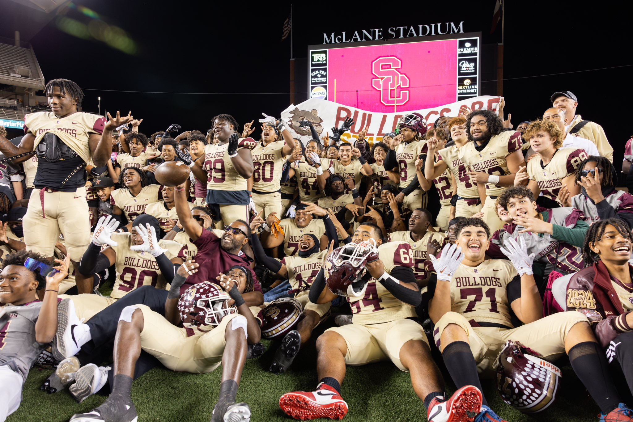 Summer Creek makes Humble ISD history by reaching high school football