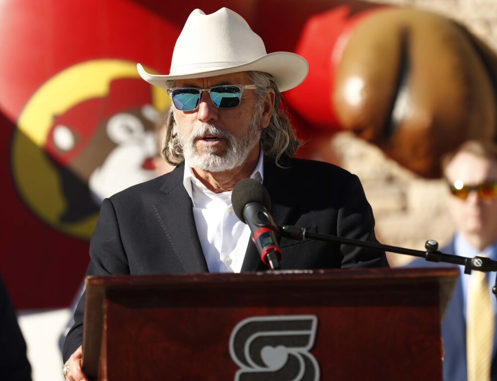 Buc-ee’s founder picked as grand marshal for Houston Livestock Show and ...