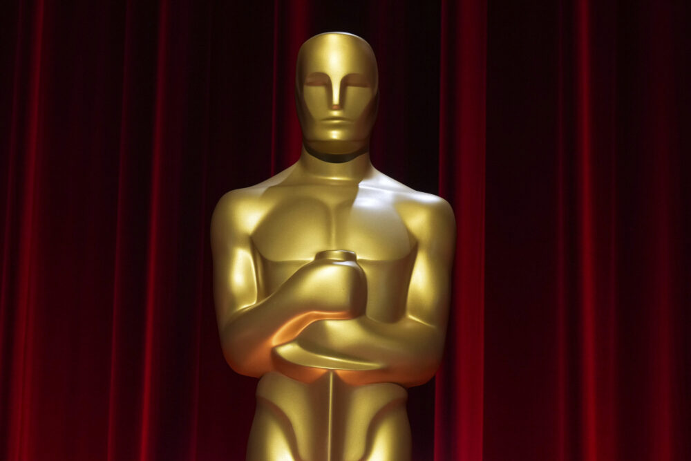 A replica of the Academy Awards statuette