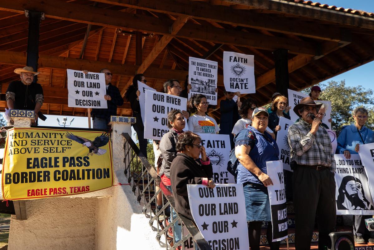 Gov. Greg Abbott defends migrant tactics in Eagle Pass amid escalating ...