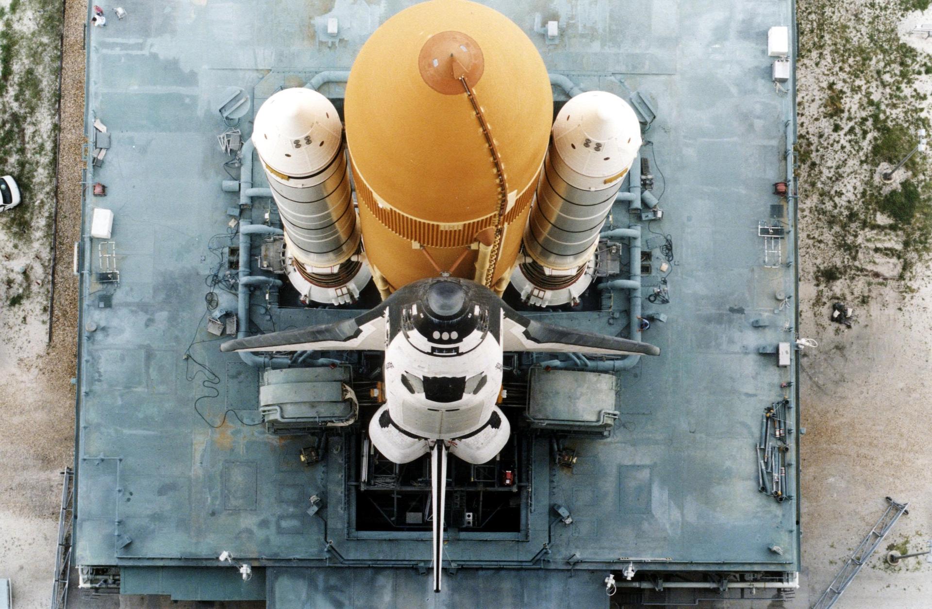 Shuttle Launch Stack How the successes and failures of the shuttle program moved space ...