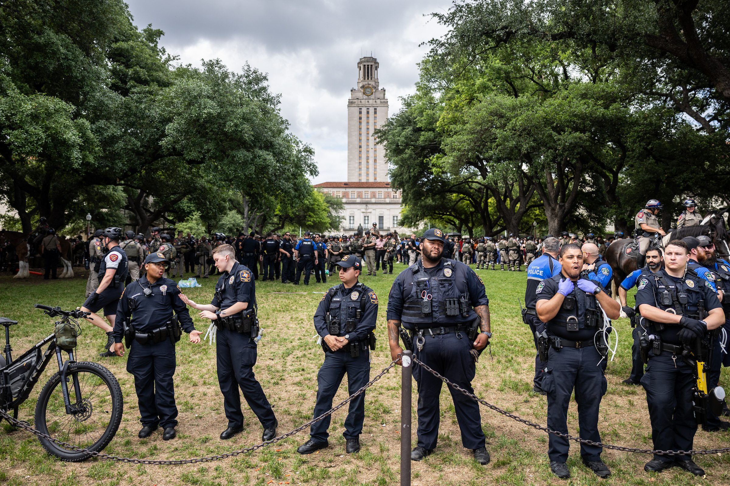 police at a protest at UT Austin