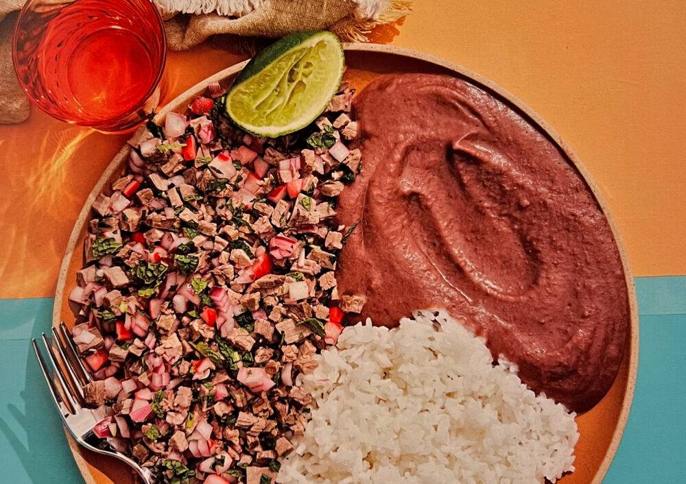 A plate of salpicón des res salvadoreño