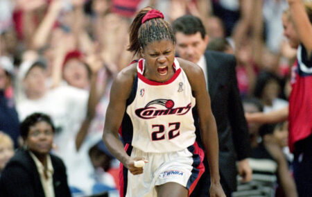 Sheryl Swoopes playing for the Houston Comets
