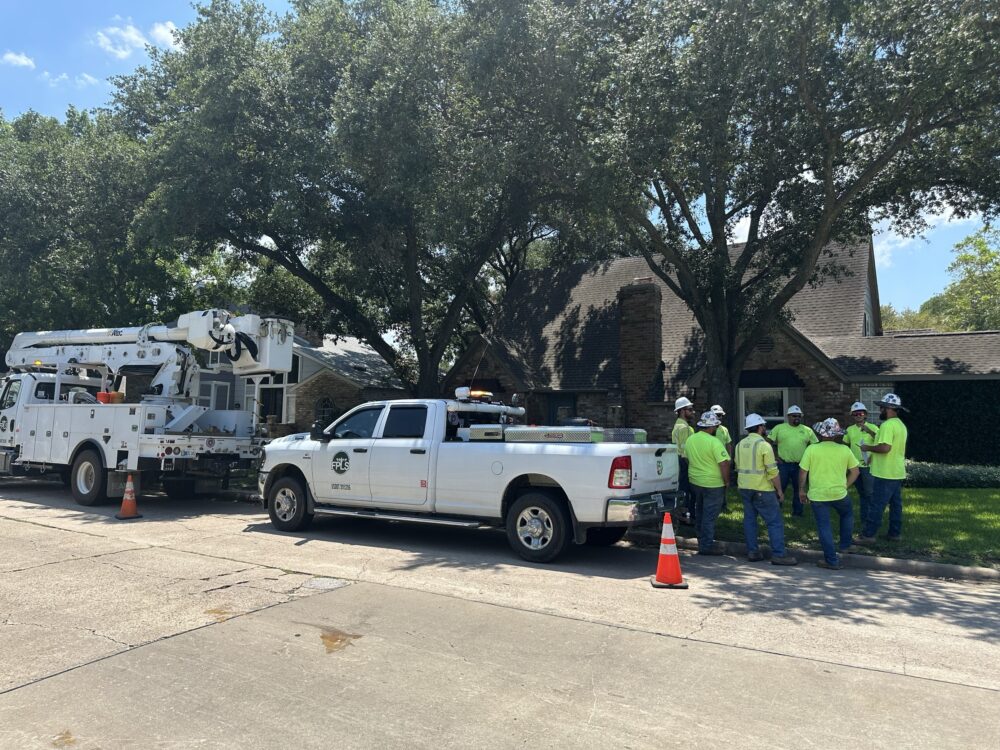 Abbott says CenterPoint must formulate storm plans as more than 385,000 without power Sunday – Houston Public Media
