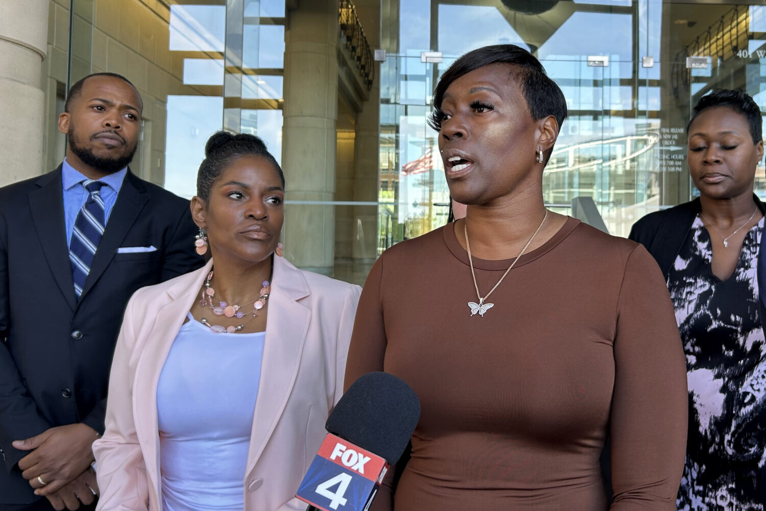 Court agrees to review Crystal Mason’s acquittal after appeal by Tarrant County prosecutor – Houston Public Media