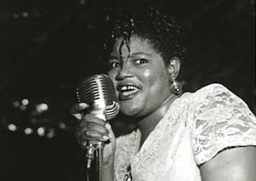 Big mama thornton was the first to make hound dog a hit now she s in