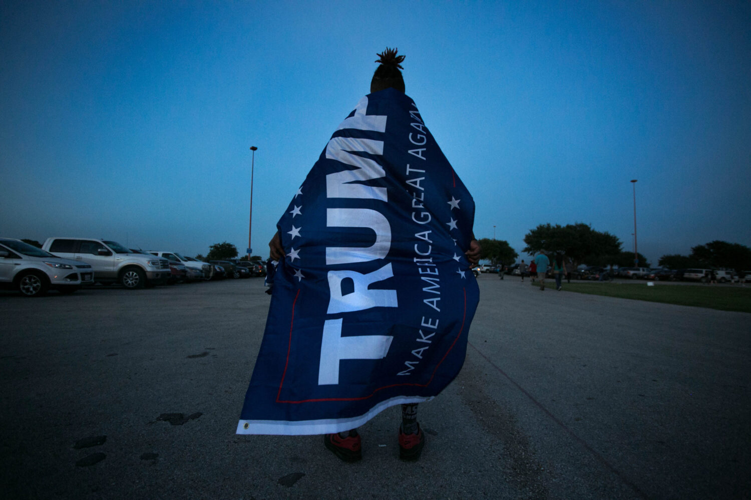 Kamala Harris Visits Houston: Thousands Attend Rally Featuring Beyonce ...