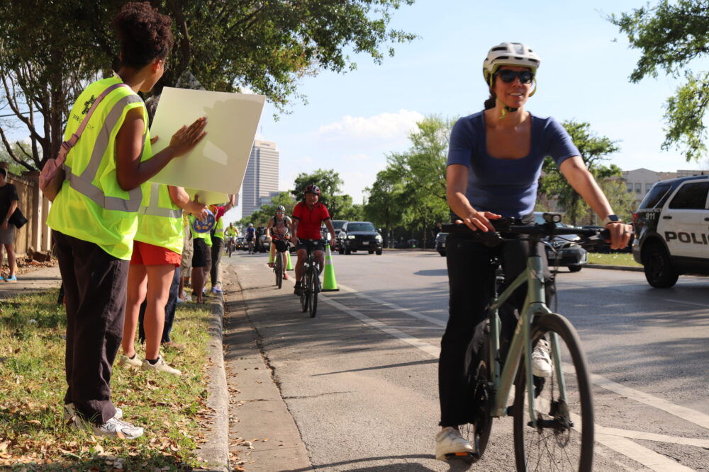 Houston cycling advocates protest removal of safety features along ...