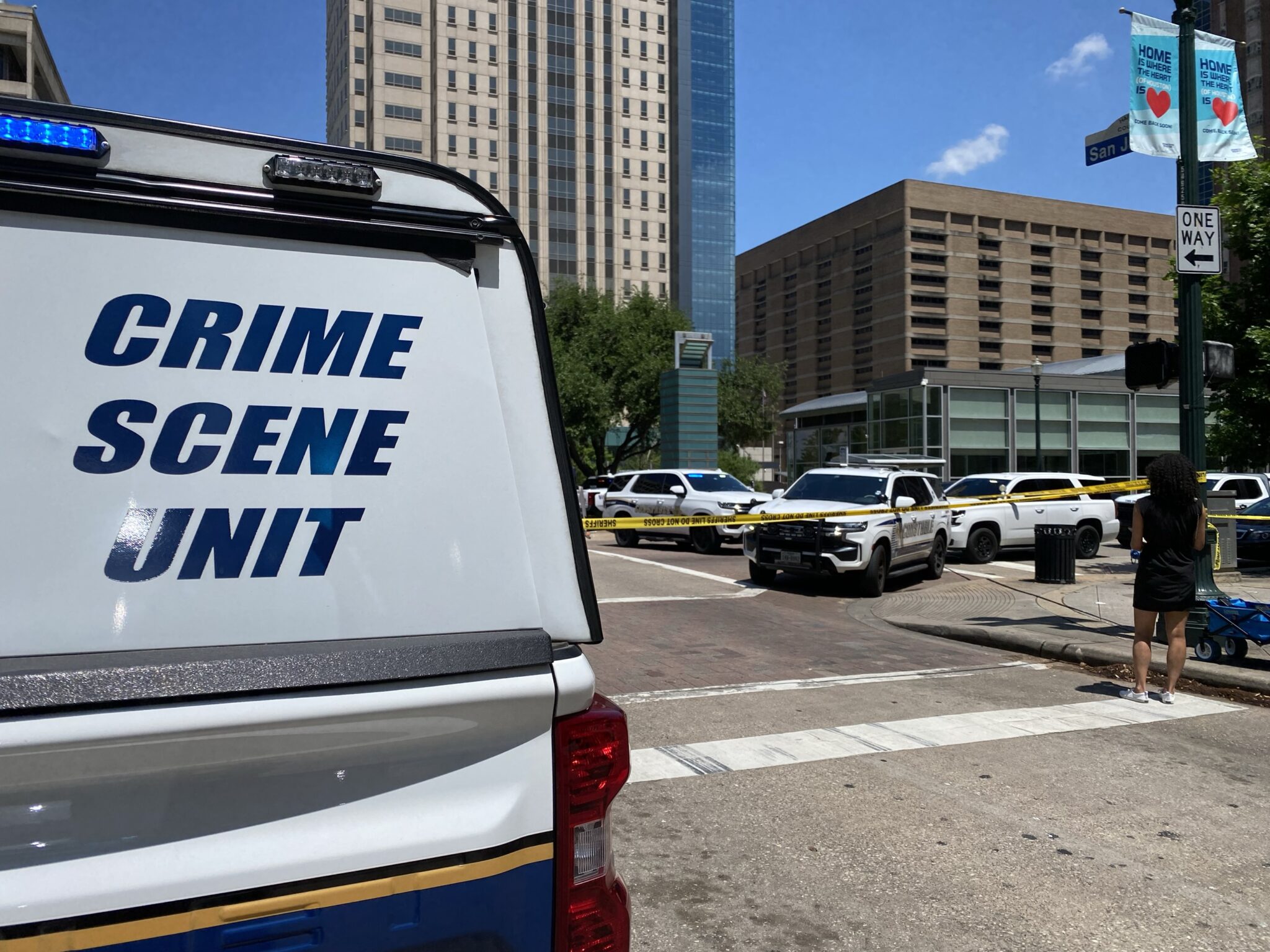 Houston man accused in deputy shooting charged with aggravated assault ...