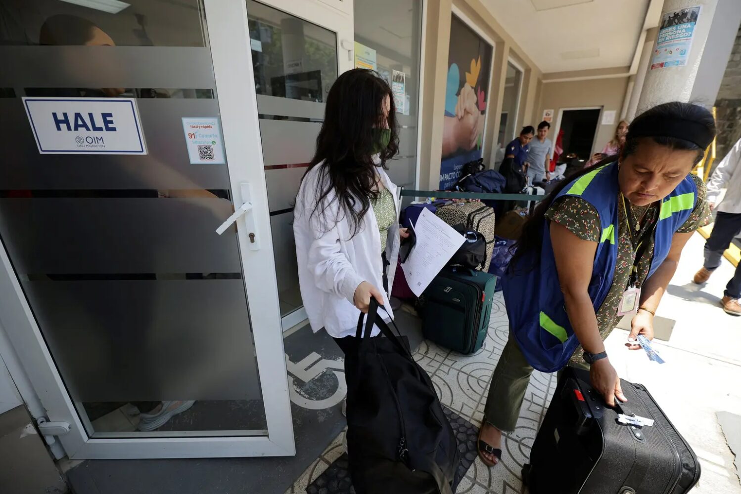 Trump administration’s first ‘self-deportation’ flight takes off from Houston