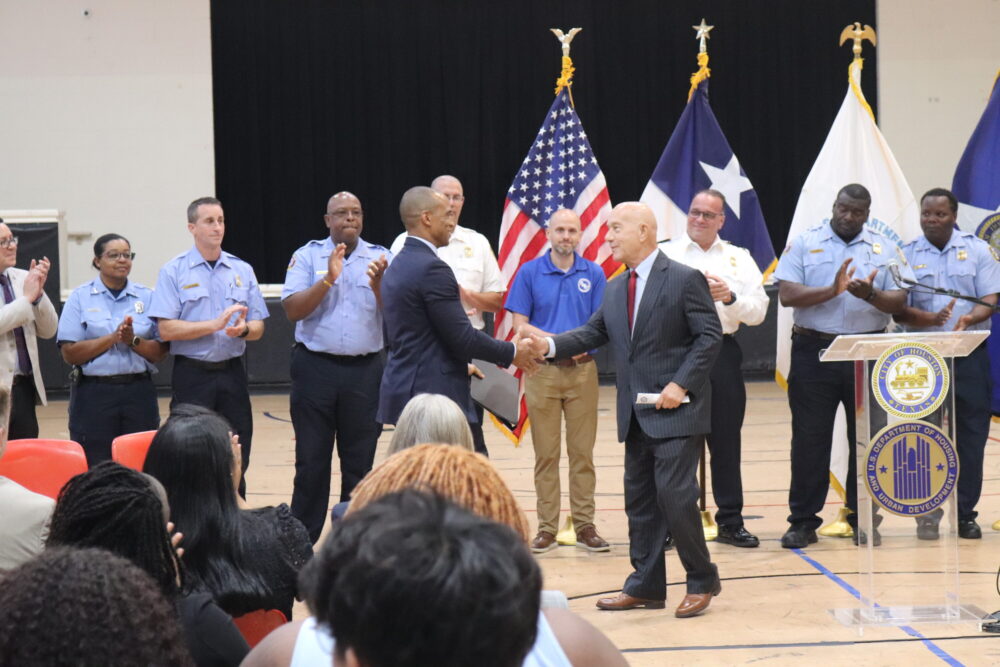 Exclusive: Houston Housing Authority considers work requirements, time limits for housing vouchers | Houston Public Media Exclusive: Houston Housing Authority considers work requirements, time limits for housing vouchers | Houston Public Media