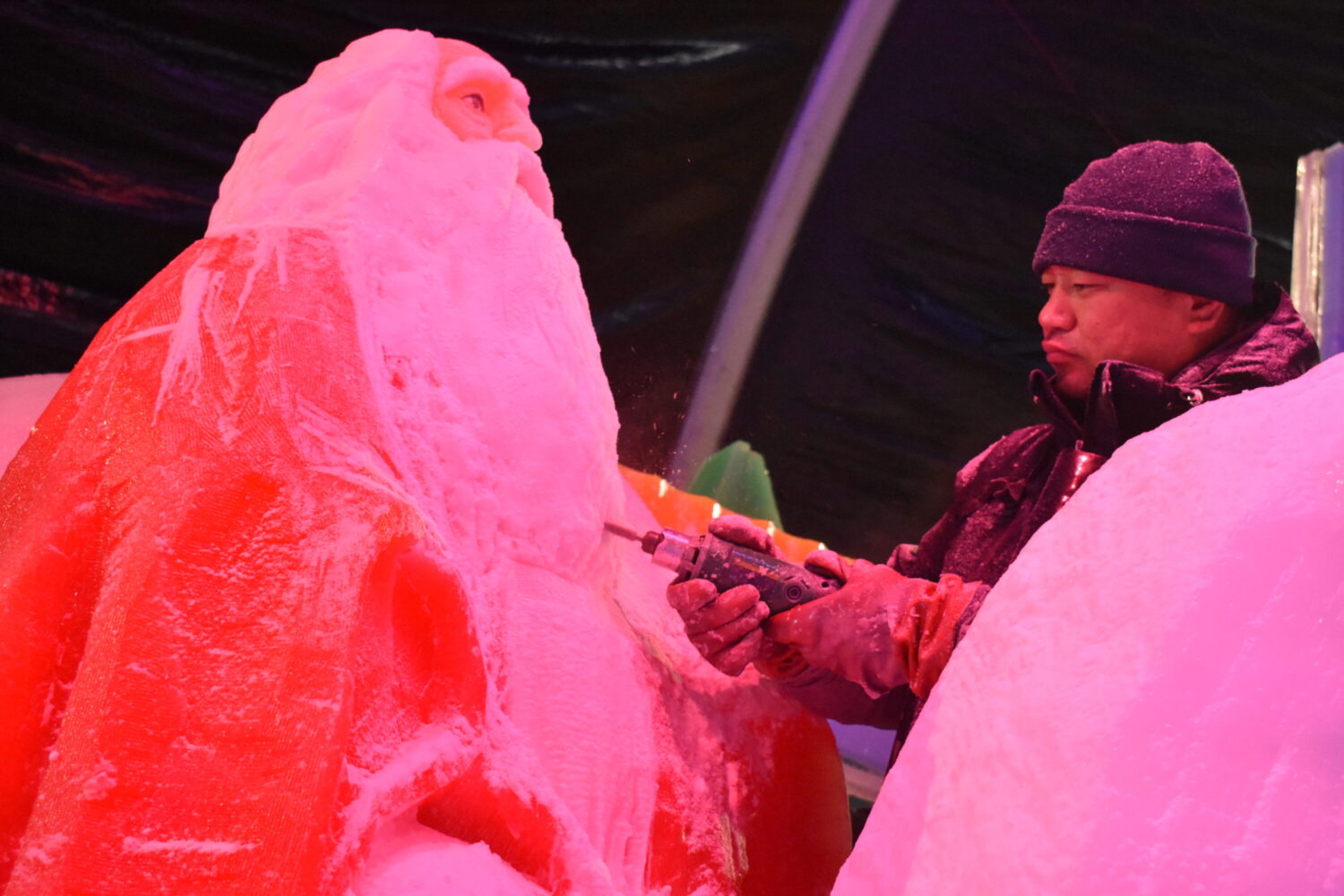 Galveston’s Moody Gardens transforms 2 million pounds of ice into global landmarks