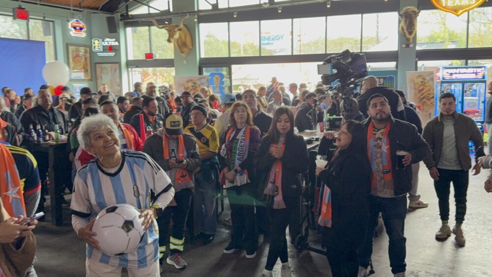 Houston could see 500,000 visitors for the World Cup, officials say ...