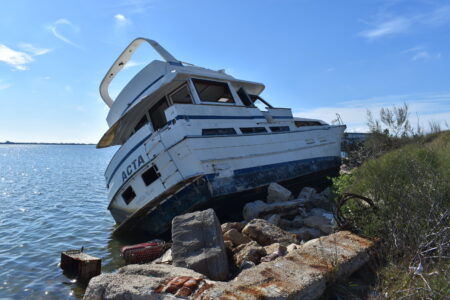 ‘It’s hard on the ecosystem’: Harris County partners with state, locals to dredge abandoned boats