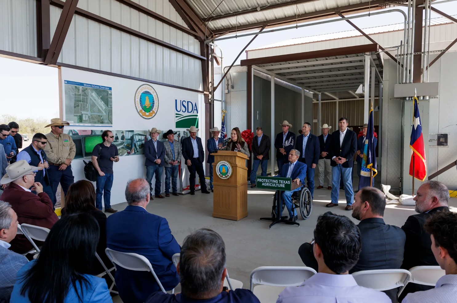 Gov. Abbott issues disaster declaration as New World screwworm ...