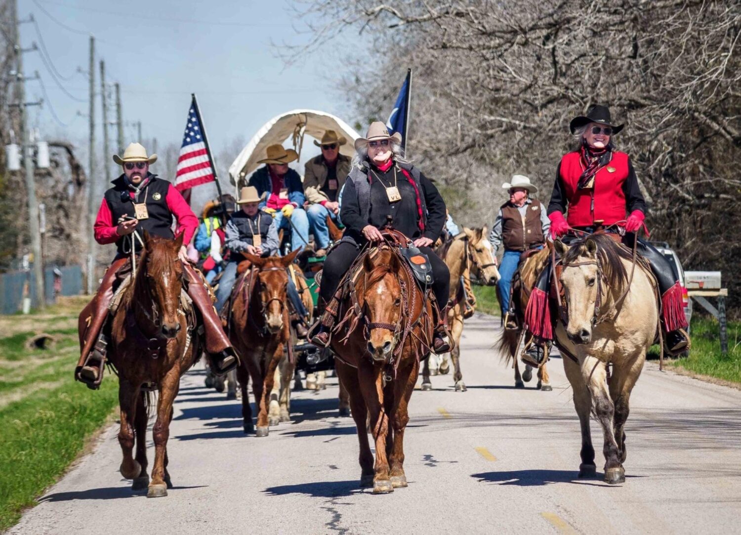 Photos: Trail riders navigate Houston traffic en route to the rodeo ...