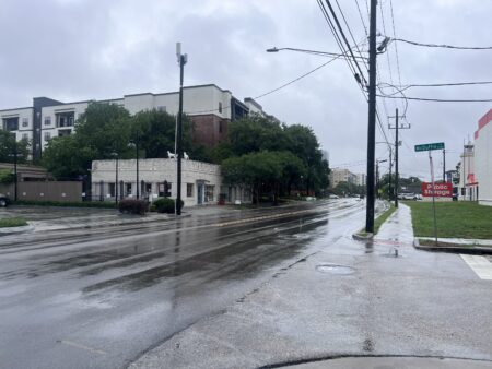 Houston under flash flood warning as showers and storms are in the weekend forecast