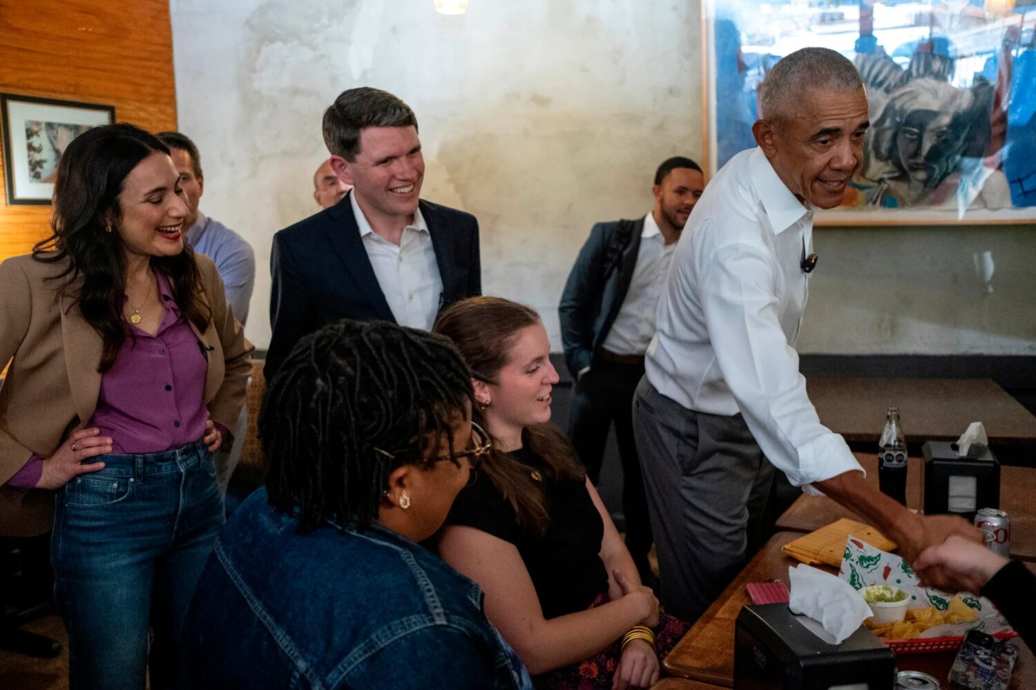https://cdn.houstonpublicmedia.org/wp-content/uploads/2026/05/13081637/ObamaTalaricoHinojosa-TT-1500x999.jpg