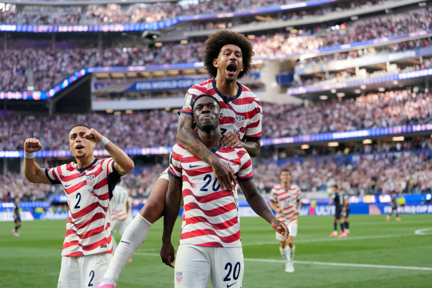 Houston soccer fans celebrate historic U.S. victory in 2026 World Cup opener