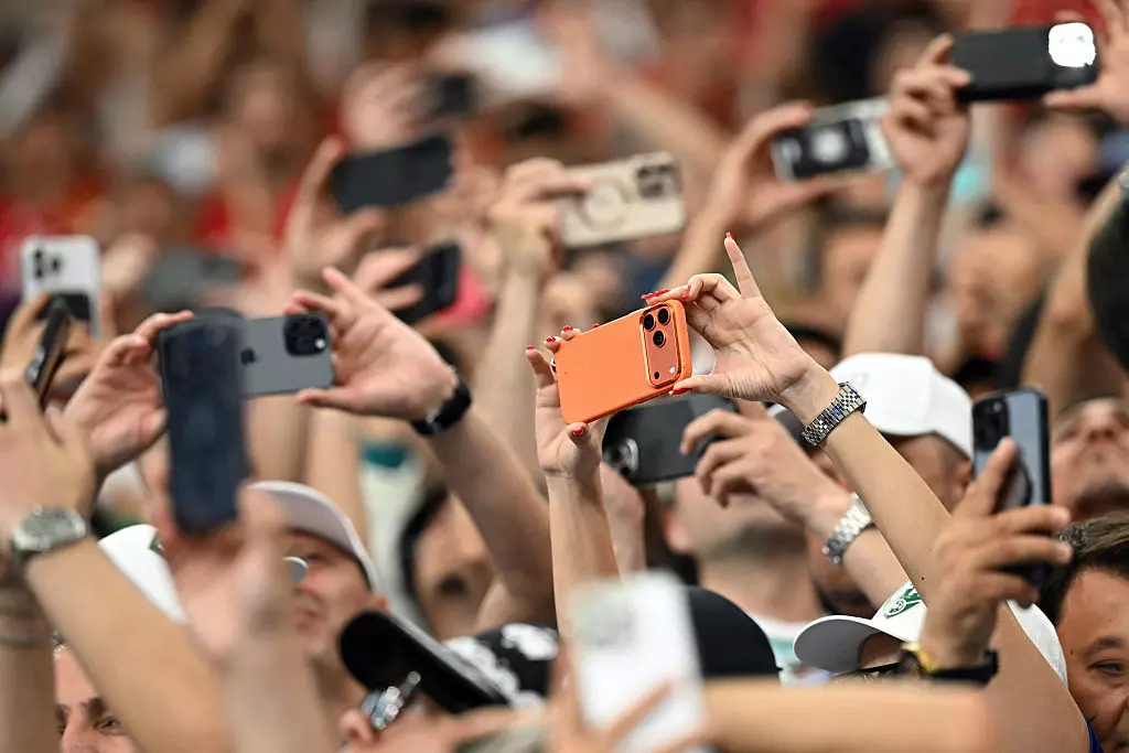 Supreme Court lets Texas restrict minors’ access to app stores for the time bein...