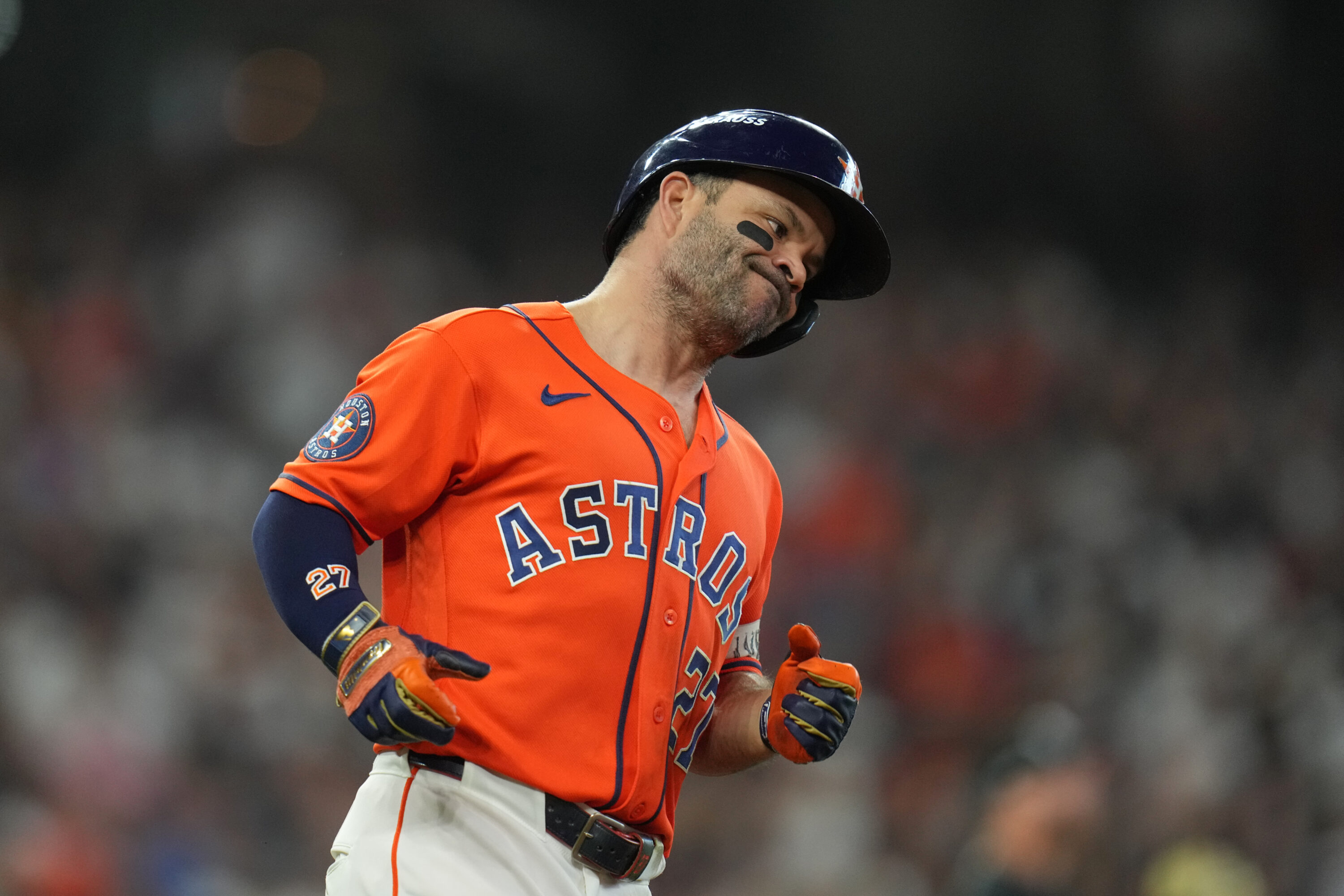 White Sox pounce early, finish sweep of Astros for first playoff series win since 2005
