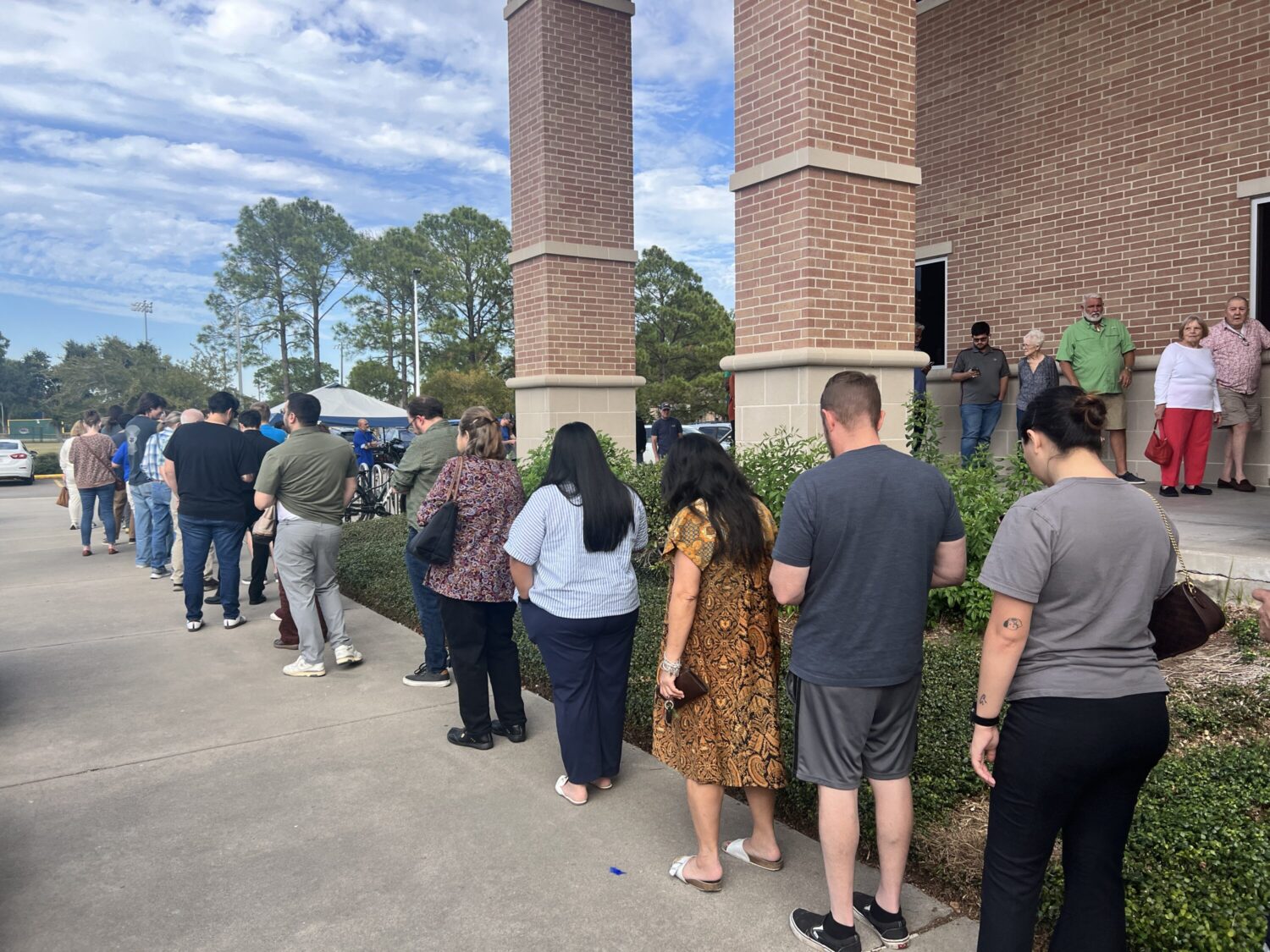 Harris County crushes midterm first-day early voter turnout record